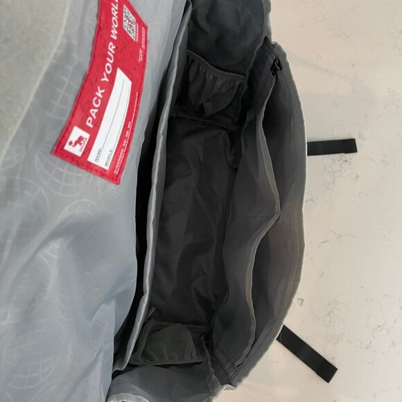 OIWAS Pack the World Waterproof Laptop Messenger Bag Grey + Black Sz OS NWOT - Picture 10 of 13